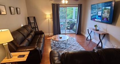 A QUIET CONDO IN ATLANTA w/ BALCONY 1king 1 Queen 2 twins 1 Qu Air mattress