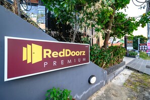 Exterior - Coco Hotel Bangkok (Samut Prakan)