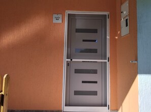 House (Two Bedroom Holiday Home with Terrace) | Property entrance