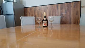 Huis (Two Bedroom Holiday Home with Terrace) | Dineerruimte