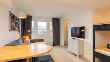 Standard Studio | Blackout drapes, soundproofing, free WiFi