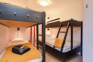 Standard Studio | 1 bilik tidur, langsir/tirai gelap terus, kalis bunyi, Wi-fi percuma