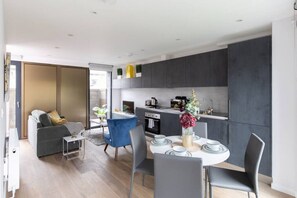 Interior - home.ly Central London Camden Penthouse Apartment (Greater London)
