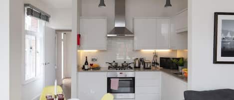 Fridge, microwave, oven, stovetop