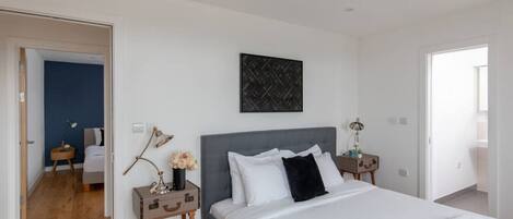 2 bedrooms, desk, iron/ironing board, travel crib