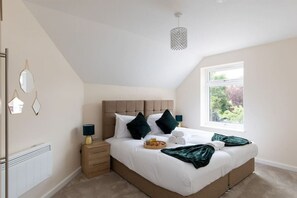 2 Schlafzimmer, Schreibtisch, Bügeleisen/Bügelbrett, kostenloses WLAN