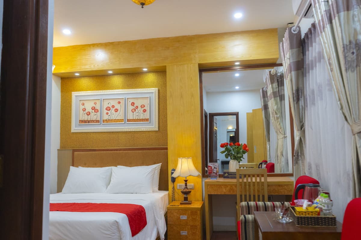Superior Double Room | 1 bedroom, premium bedding, memory foam beds, minibar