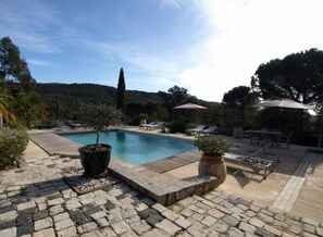 Piscine extérieure, piscine chauffée