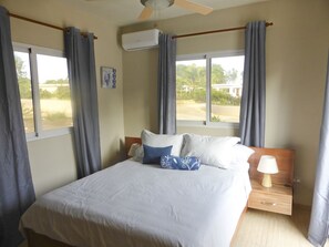 4 bedrooms, WiFi, bed sheets, wheelchair access