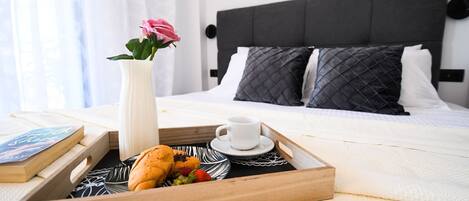 Comfort Villa | 3 bedrooms, in-room safe, blackout curtains, iron/ironing board