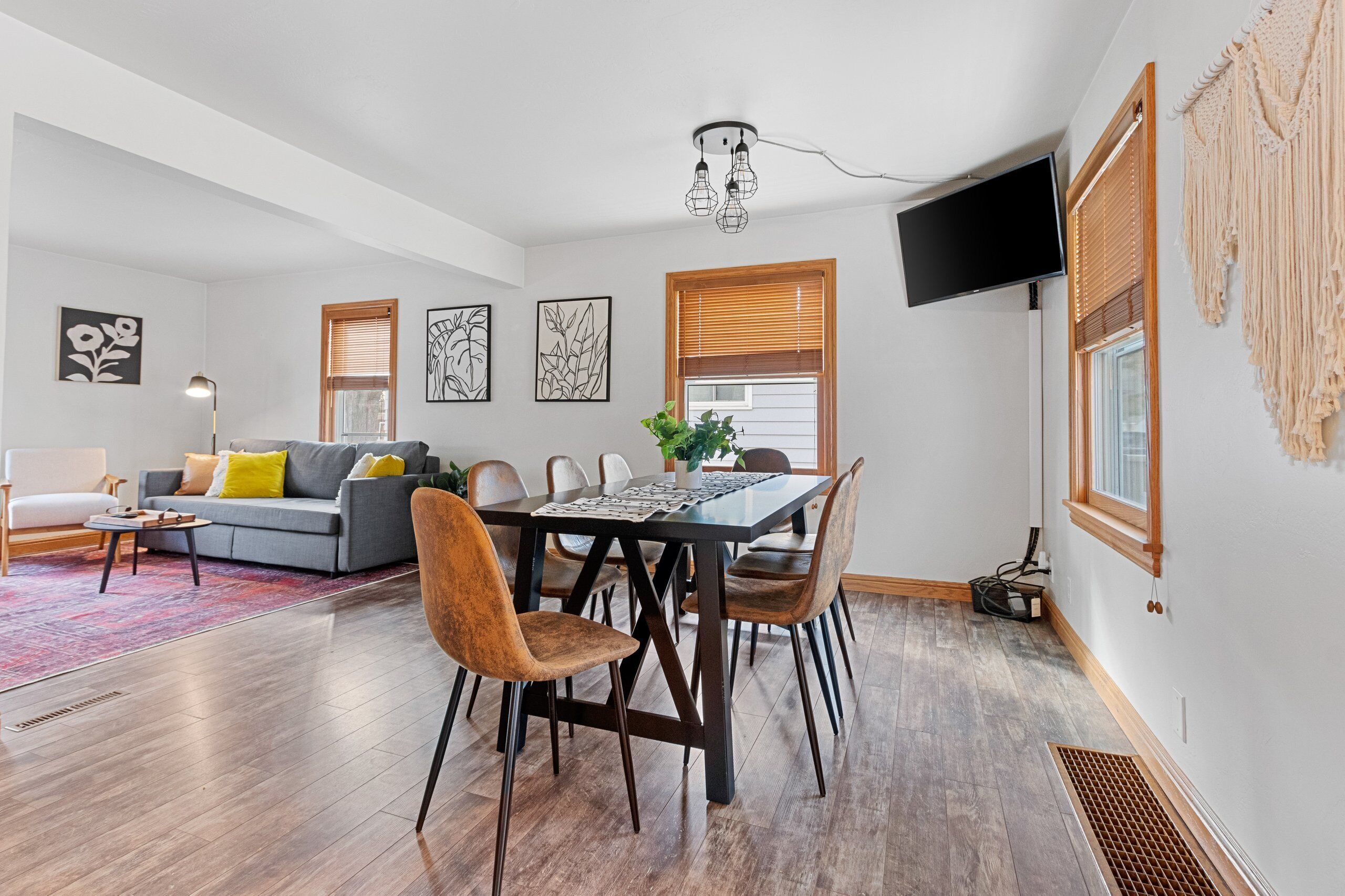 New listing, walking distance of Lambeau/Resch/Titletown