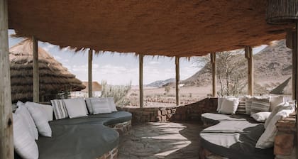 Desert Homestead Lodge l Ondili