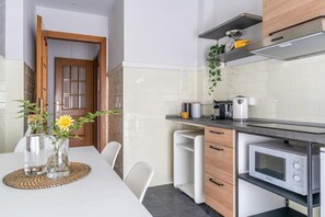 Fridge, microwave, stovetop, coffee/tea maker - Bella Villa Road (Roma)