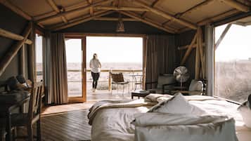 Tent | In-room safe, bed sheets