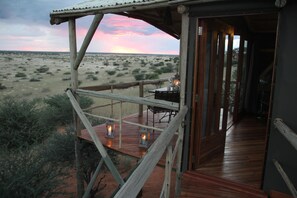 Tent | In-room safe, bed sheets - Teufelskrallen Lodge (Kalkrand)