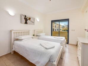 2 Schlafzimmer, Bügeleisen/Bügelbrett, Internetzugang, Bettwäsche