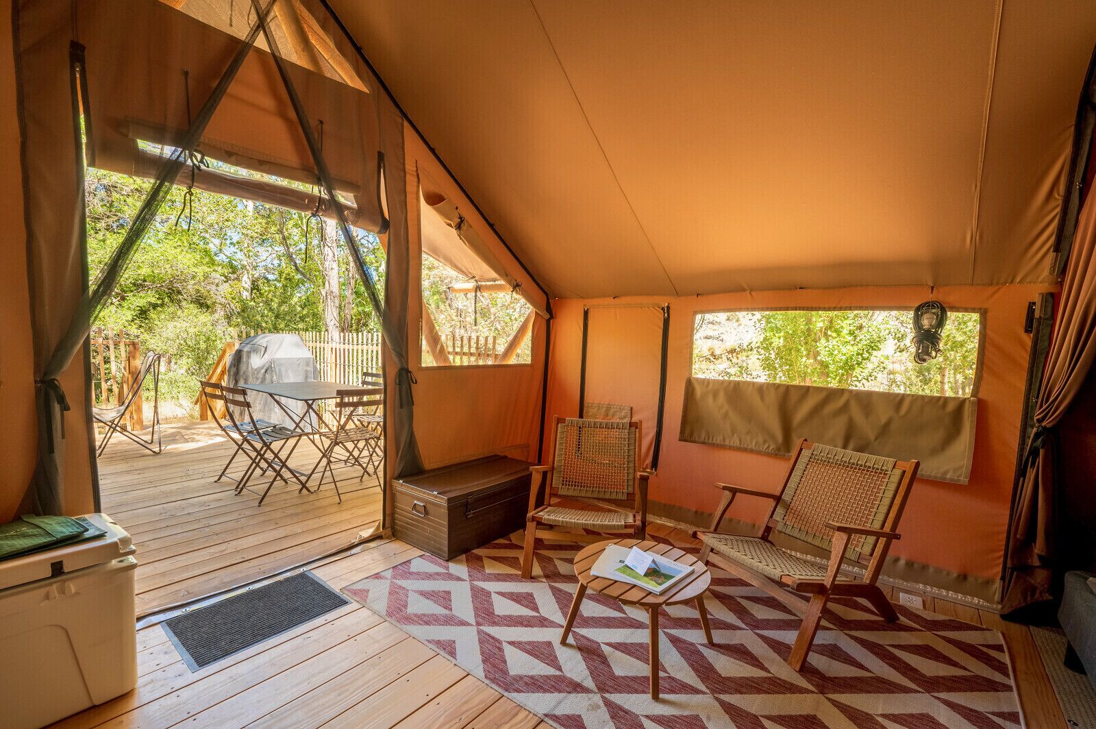 Canadienne Pacific Tent | Individually furnished