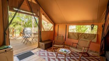 Canadienne Pacific Tent | Individually furnished