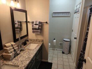 淋浴/盆浴组合、毛巾