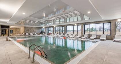 Modern Suite | Spa area | Air conditioning