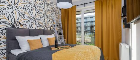 1 bedroom, iron/ironing board, travel crib, WiFi