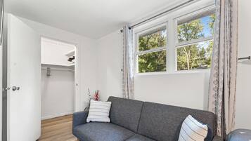 Smart-TV, Netflix, fotballspill og bøker