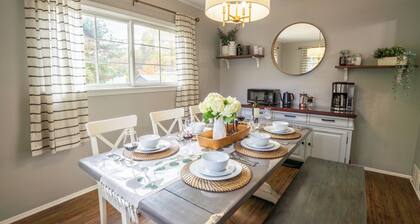 The Woven Oak - Gorgeous & Cozy Cottage with Game Room, Bar & 2 Full Baths