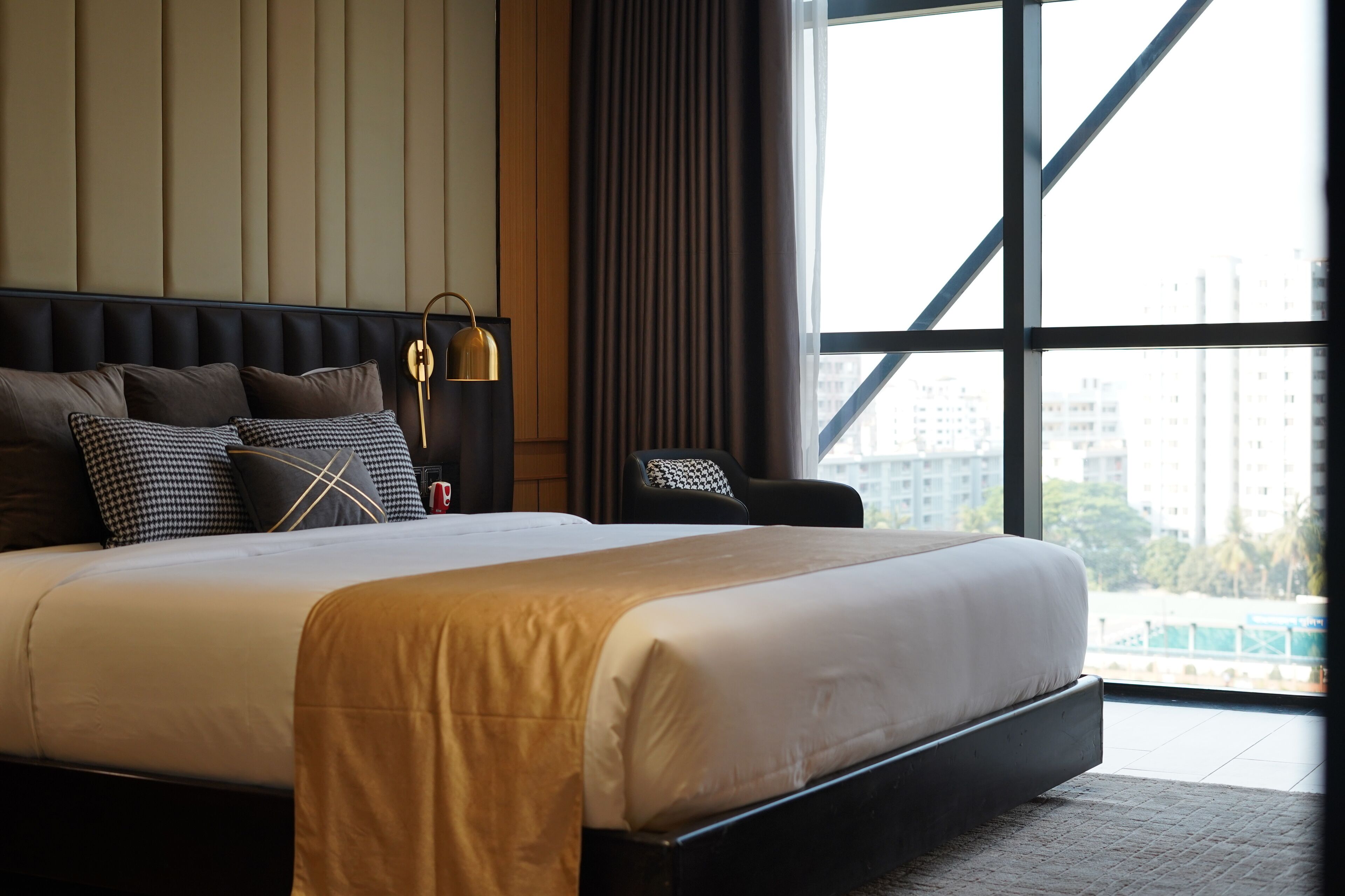 zabeer suite | in-room safe, desk, laptop workspace, soundproofing