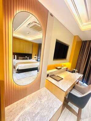 LED TV, fireplace, computer monitors, printers - The Zabeer Dhaka (Dhaka)