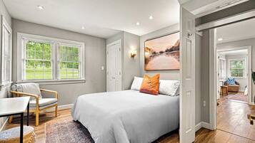 6 habitaciones, tabla de planchar con plancha y cuna de viaje