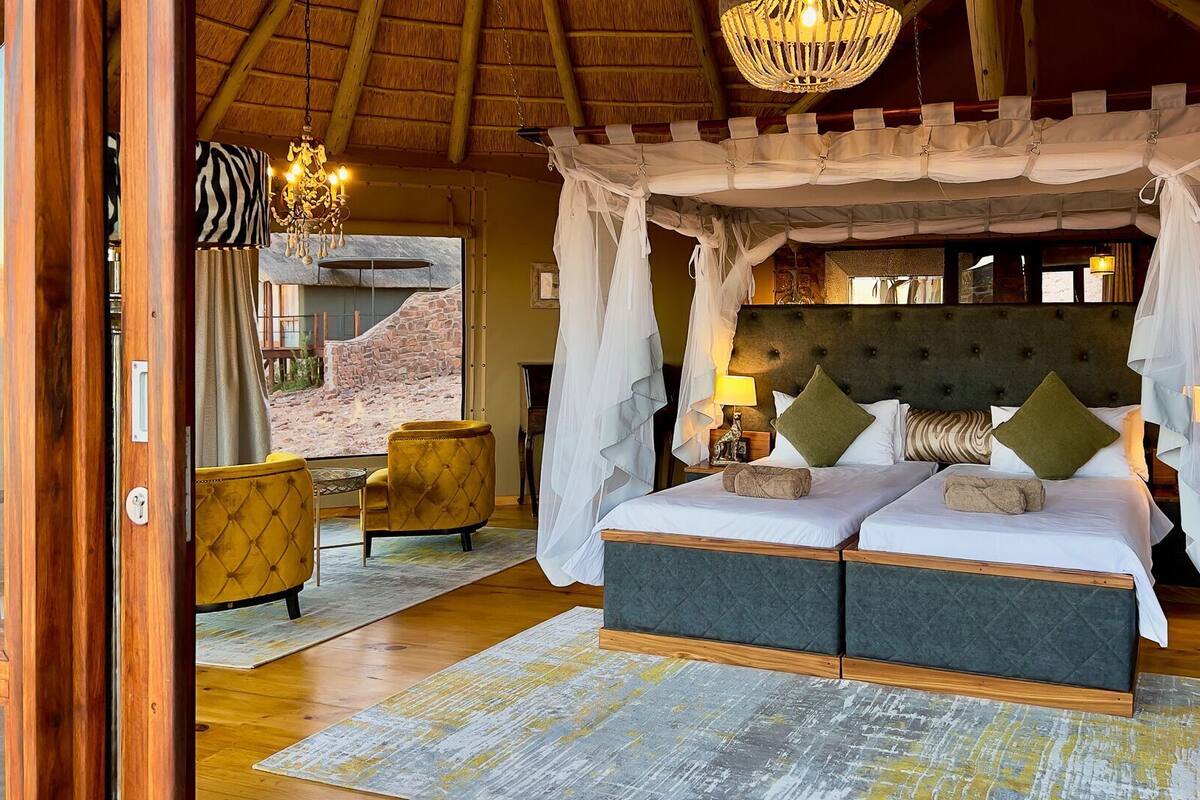1 habitación, decoración personalizada y ropa de cama