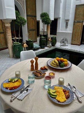 Dining - Luxury 5 BR Riad in Best Area Marrakech, safe, quiet, luxury (Marrakesh)