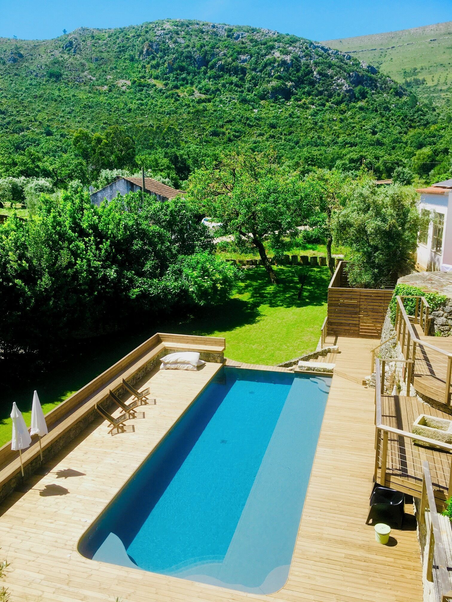 Sesongbasert utendørsbasseng