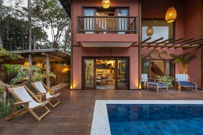 Cozy Villa Hibiscus with pool - 1.8 km from the city center
