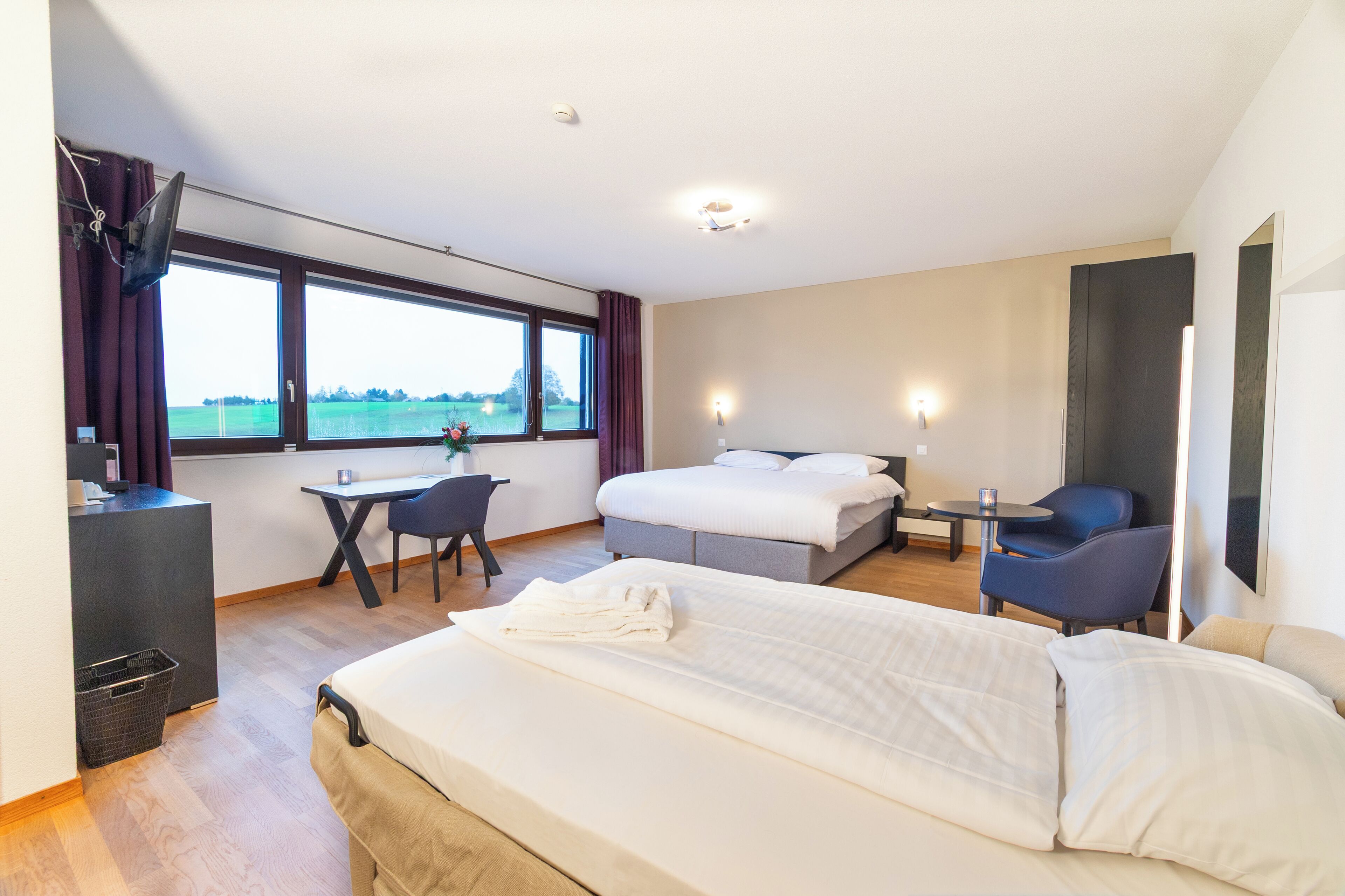 In-room safe, desk, blackout drapes, soundproofing