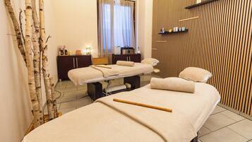 Sauna, bain à remous, hammam, soins corporels, soins d'aromathérapie