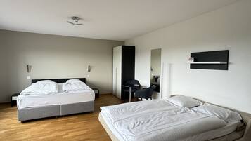 Coffres-forts dans les chambres, bureau, rideaux occultants