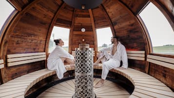 Sauna, Whirlpool, Dampfbad, Körperbehandlungen, Aromatherapie