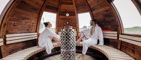 Sauna, hot tub, steam room, body treatments, aromatherapy