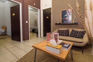 Sauna, bain à remous, hammam, soins corporels, soins d'aromathérapie