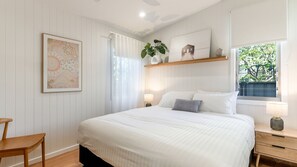 2 bedrooms, desk, iron/ironing board, WiFi