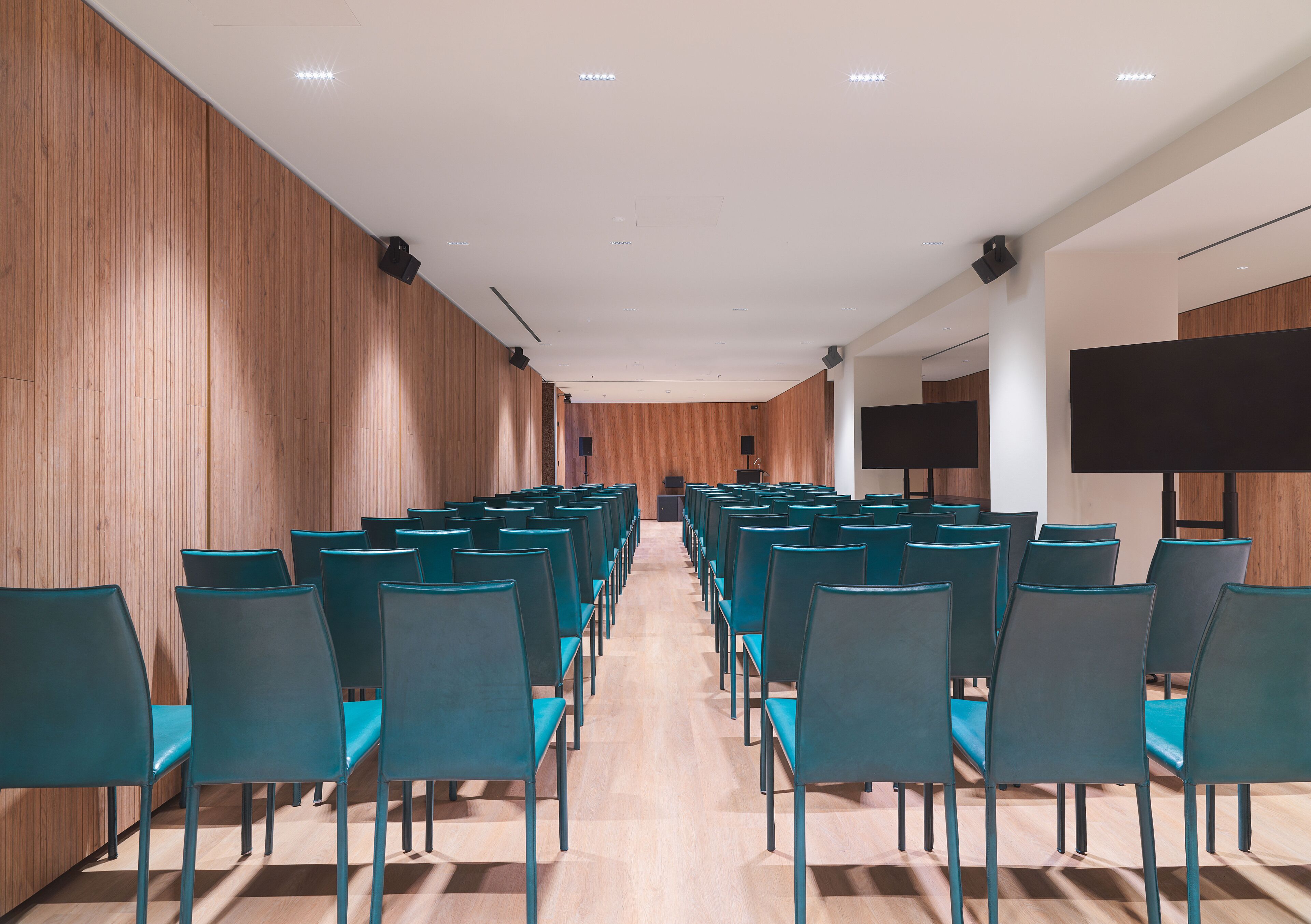 Photo - NYX Esperia Palace Hotel Athens by Leonardo Hotels