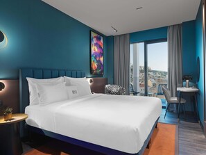 Deluxe Double Room (Acropolis View) | Bộ đồ giường kháng dị ứng, minibar, két bảo mật tại phòng 