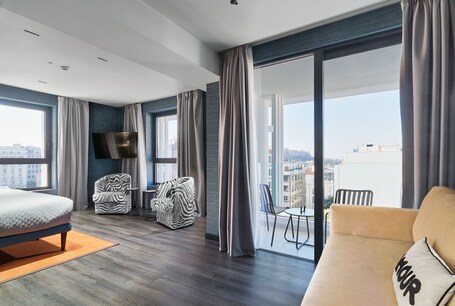 NYX Esperia Palace Hotel Athens - Image 4