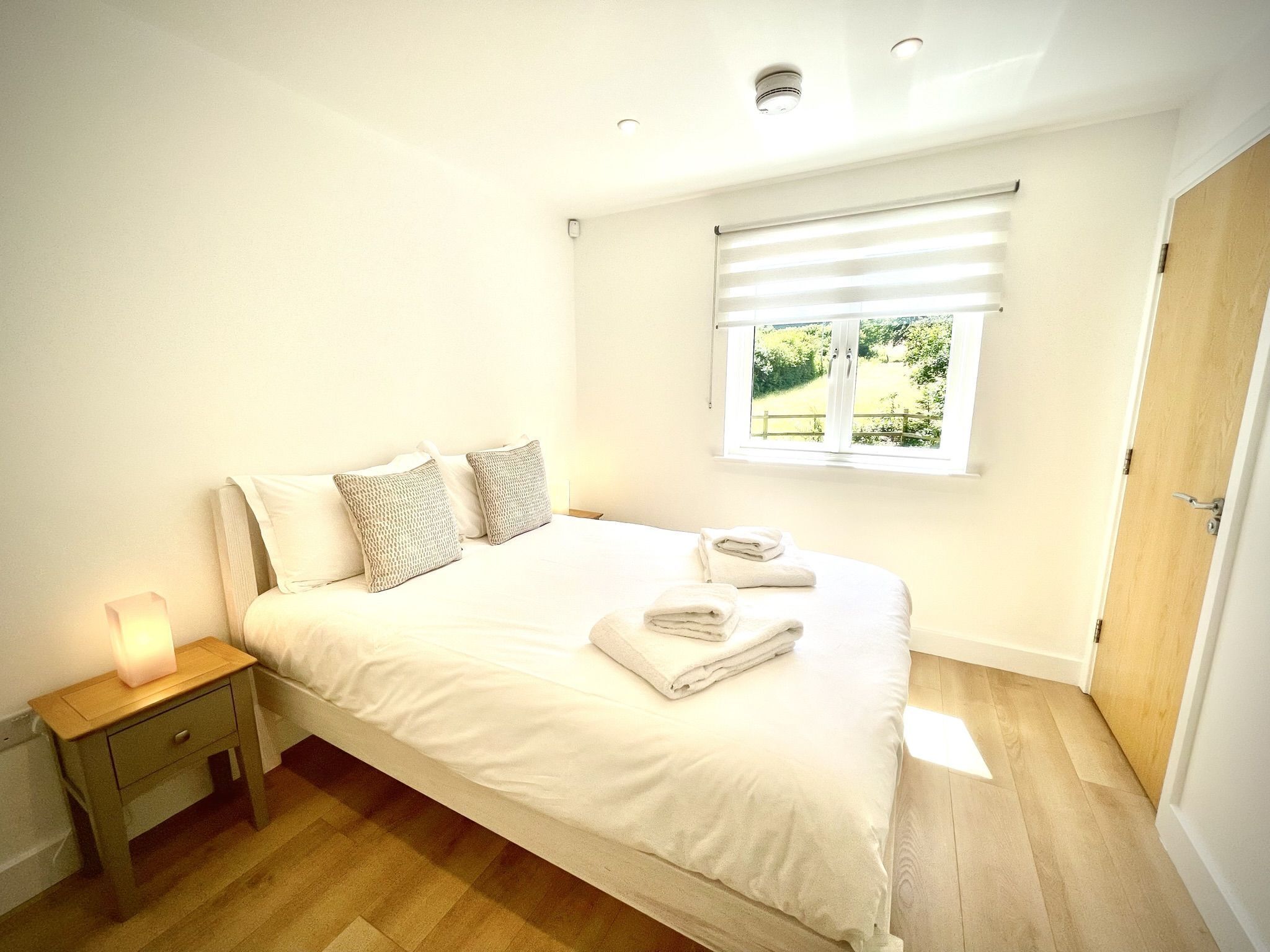 4 bedrooms, iron/ironing board, internet