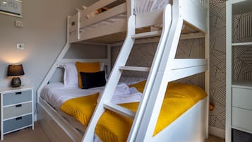 4 soveværelser, internetforbindelse