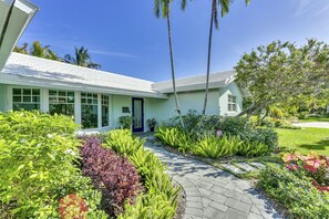 Exterior - FIFA Perfect | Coral Isle: Heated Pool, Ping-Pong, Near Beach (Fort Lauderdale)