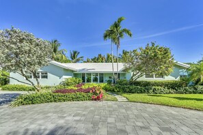Exterior - FIFA Perfect | Coral Isle: Heated Pool, Ping-Pong, Near Beach (Fort Lauderdale)