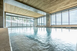 Innenpool, beheizter Pool