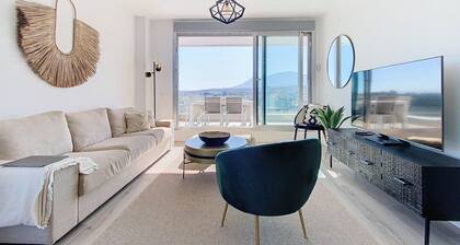 Superb NEW apartment with 3 bedrooms, Sea & Mountain views, swimming pool, WIFI